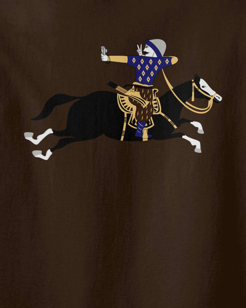Selfie tshirt for kids, Aponia store, graphic of an ottoman soldier on a horse who is taking a selfie 